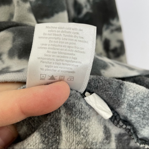 Official AALIYAH Vintage Marbled Tie Dye Sweatshirt - Sz Medium (M) - Picture 11 of 13